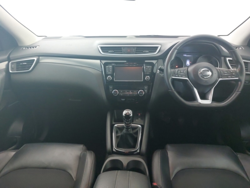 Used Nissan Qashqai 2017 for sale - 76602263: Photo 2