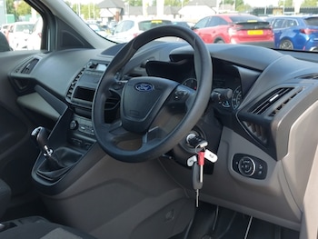 Used Ford Transit Connect 2024 for sale - 79425145: Photo