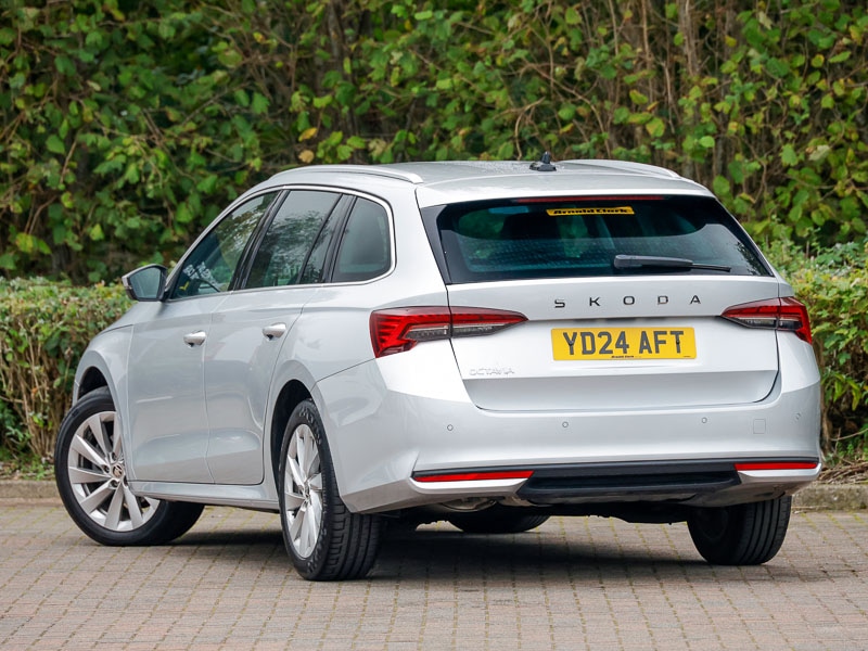 Used Skoda Octavia 2024 for sale - 76526399: Photo 3