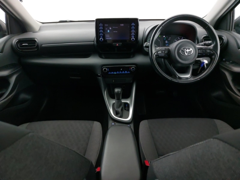 Used Toyota Yaris 2021 for sale - 76897647: Photo 2