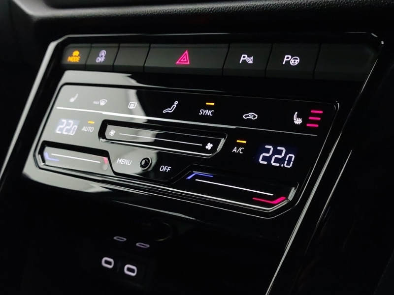 Used Volkswagen T-Roc 2025 for sale - 77039339: Photo 15