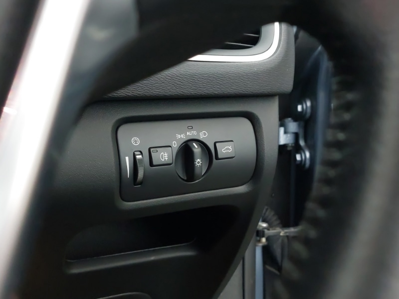 Used Volvo V40 2016 for sale - 76885419: Photo 13