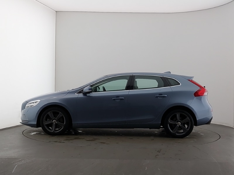 Used Volvo V40 2016 for sale - 76885419: Photo 4