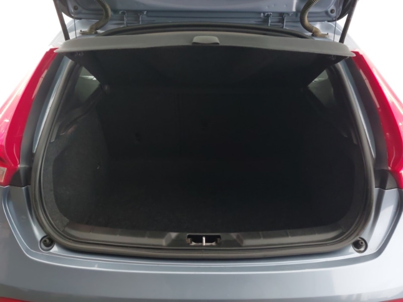 Used Volvo V40 2016 for sale - 76885419: Photo 8