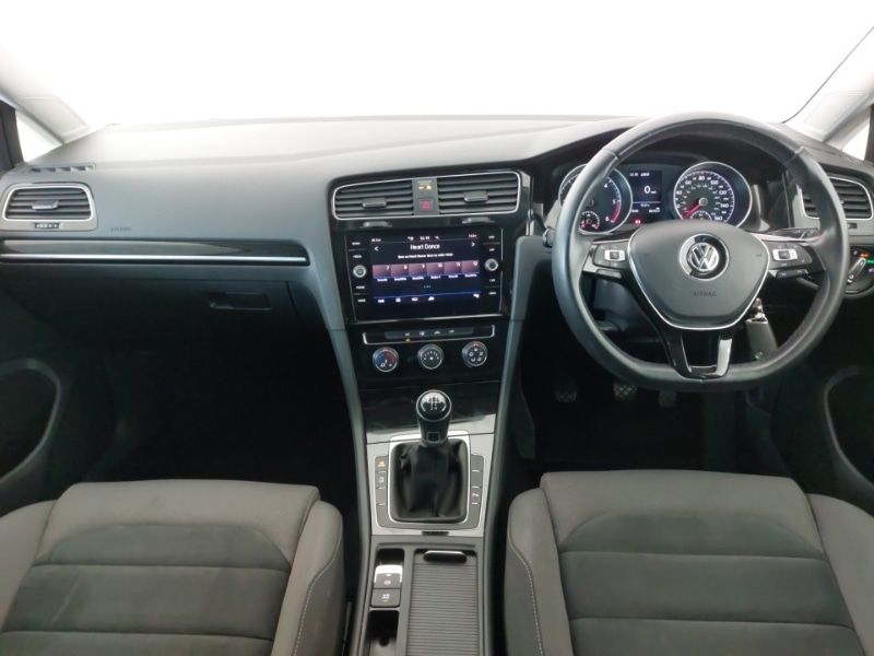 Used Volkswagen Golf 2019 for sale - 76478702: Photo 2