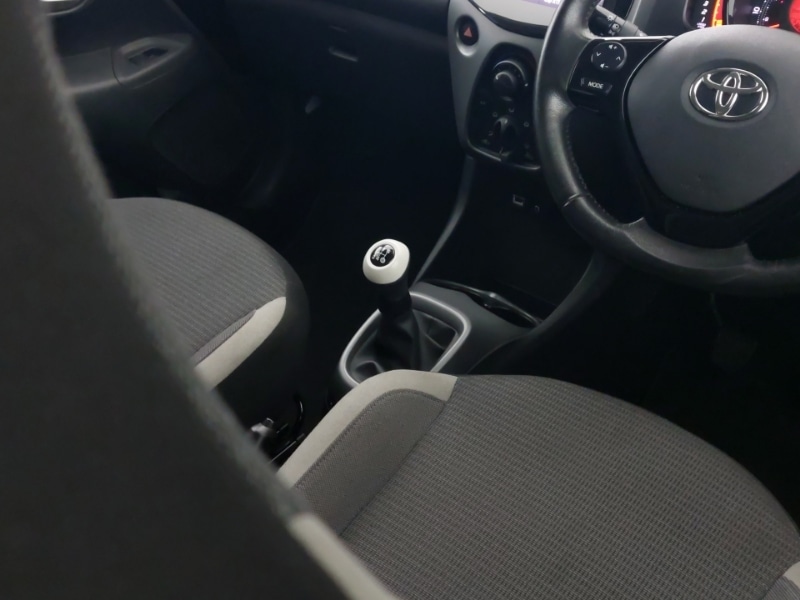 Used Toyota AYGO 2021 for sale - 76450942: Photo 11