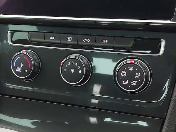 Used Volkswagen Golf 2019 for sale - 75551078: Photo 16