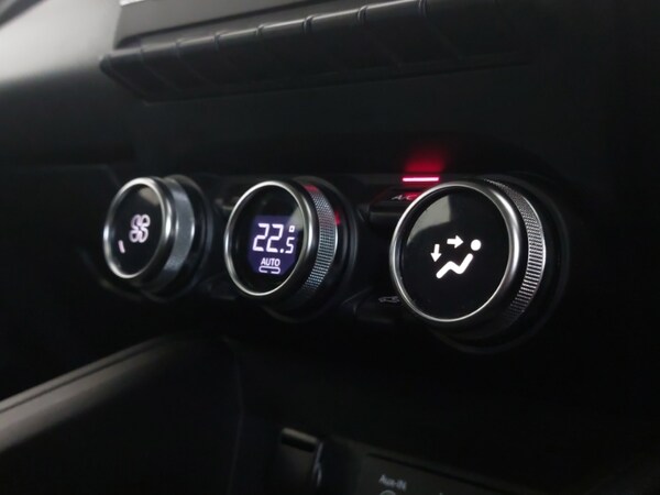Used Renault Clio 2021 for sale - 76195228: Photo 18