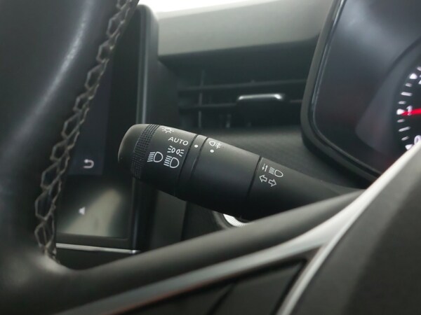 Used Renault Clio 2021 for sale - 76195228: Photo 19