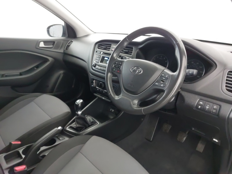 Used Hyundai i20 2017 for sale - 76465223: Photo 11