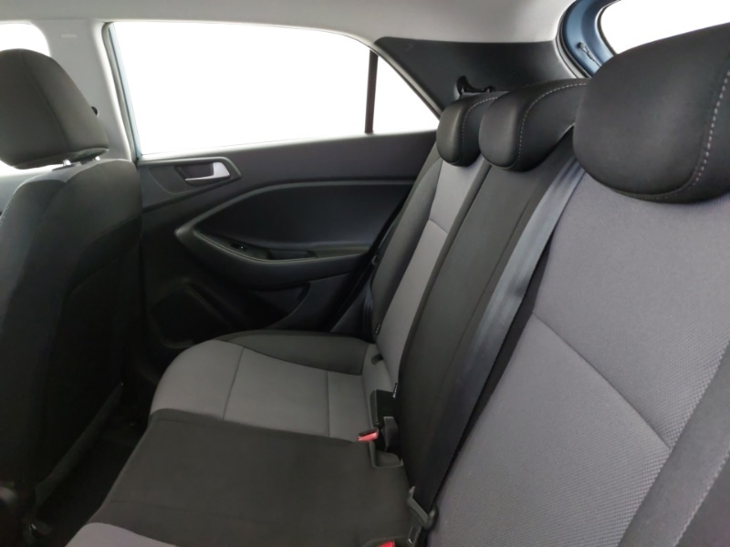 Used Hyundai i20 2017 for sale - 76465223: Photo 6