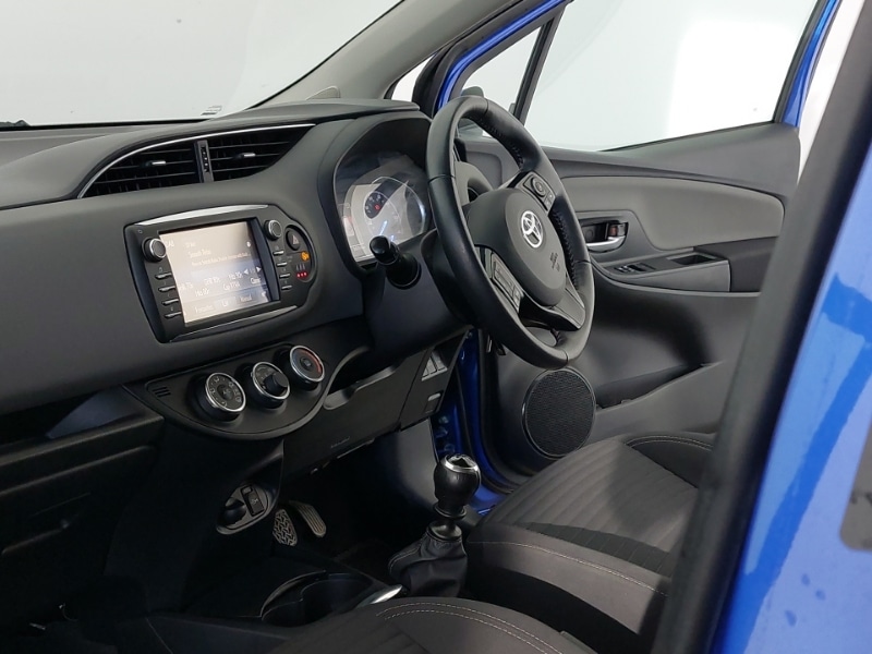 Used Toyota Yaris 2018 for sale - 78089199: Photo 11