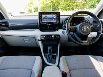 Used Toyota Yaris 2022 for sale - 75209647: Photo