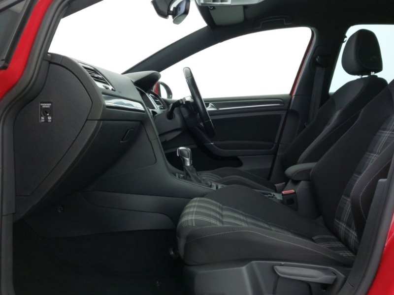 Used Volkswagen Golf 2018 for sale - 77776821: Photo 5