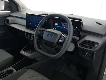 Used Ford Transit Courier 2025 for sale - 79452154: Photo