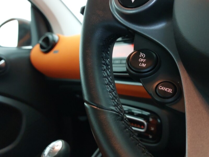 Used smart fortwo 2015 for sale - 76579074: Photo 12