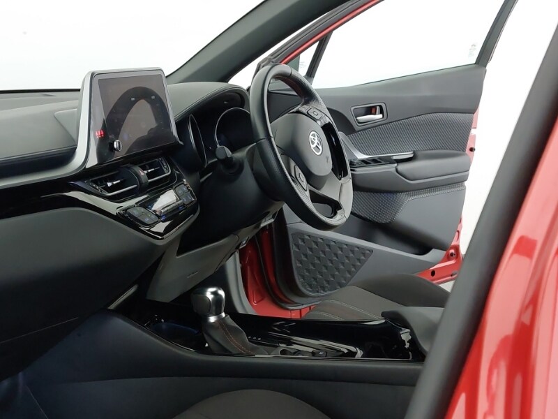 Used Toyota C-HR 2023 for sale - 77933382: Photo 11