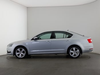 Used Skoda Octavia 2019 for sale - 79517628: Photo