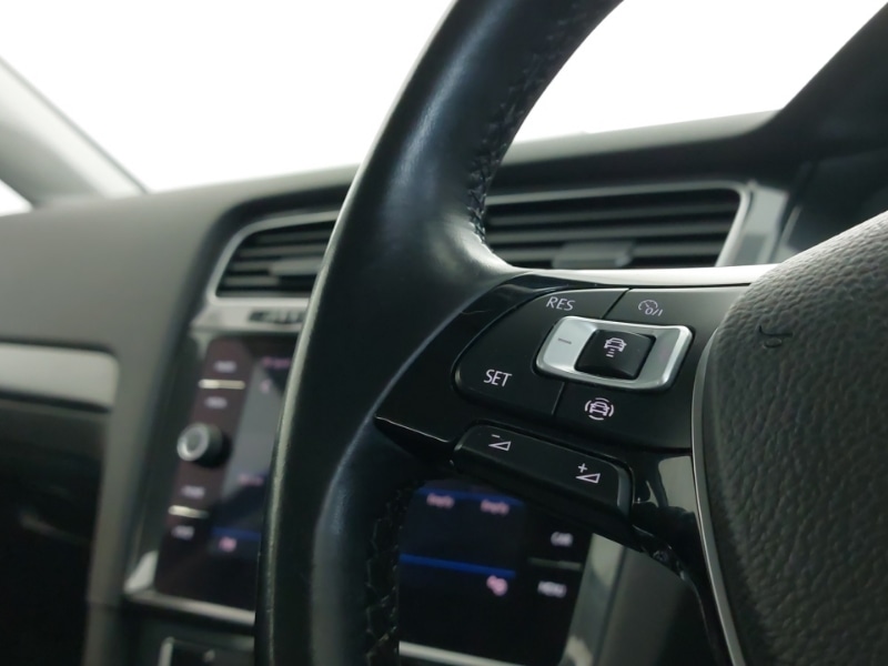 Used Volkswagen Golf 2018 for sale - 77751141: Photo 14