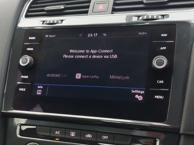 Used Volkswagen Golf 2018 for sale - 77751141: Photo 17