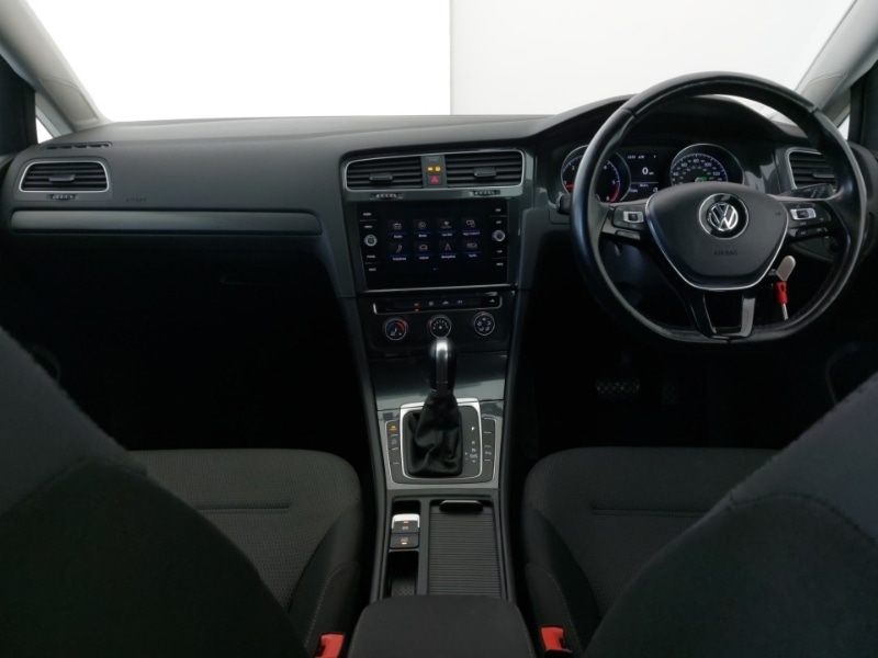 Used Volkswagen Golf 2018 for sale - 77751141: Photo 2