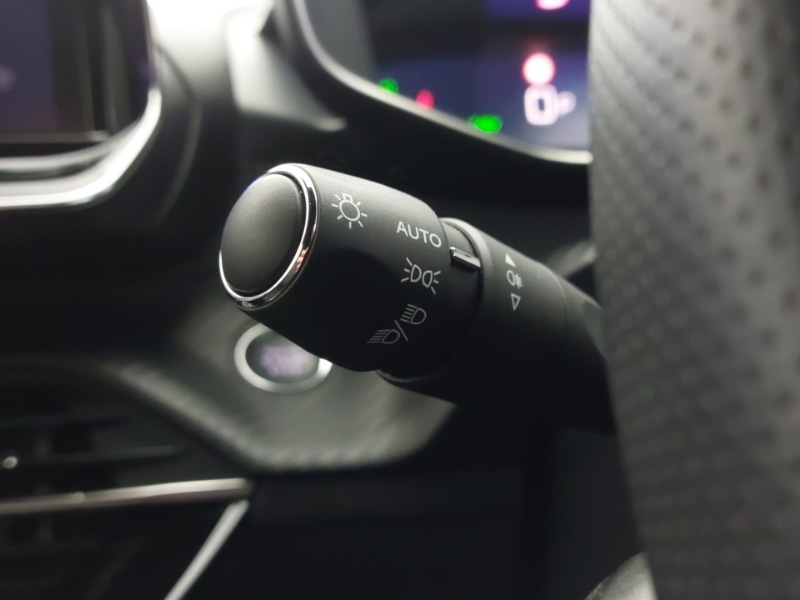 Used Peugeot 2008 2024 for sale - 77736594: Photo 13