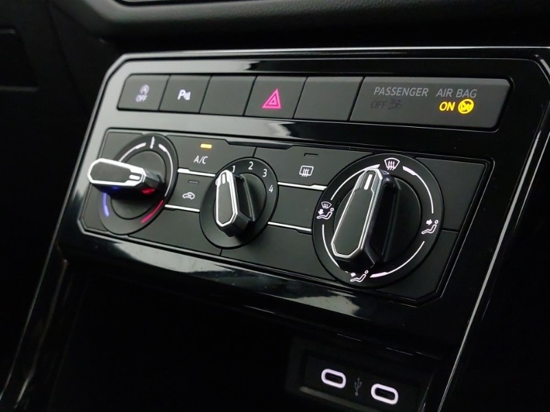 Used Volkswagen T-Cross 2024 for sale - 77252100: Photo 16