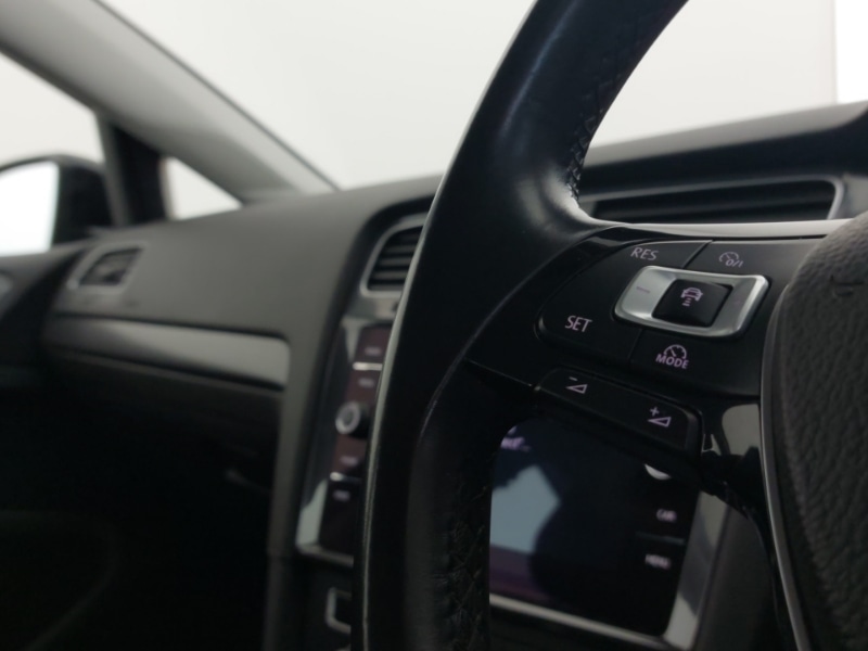 Used Volkswagen Golf 2018 for sale - 76450947: Photo 14