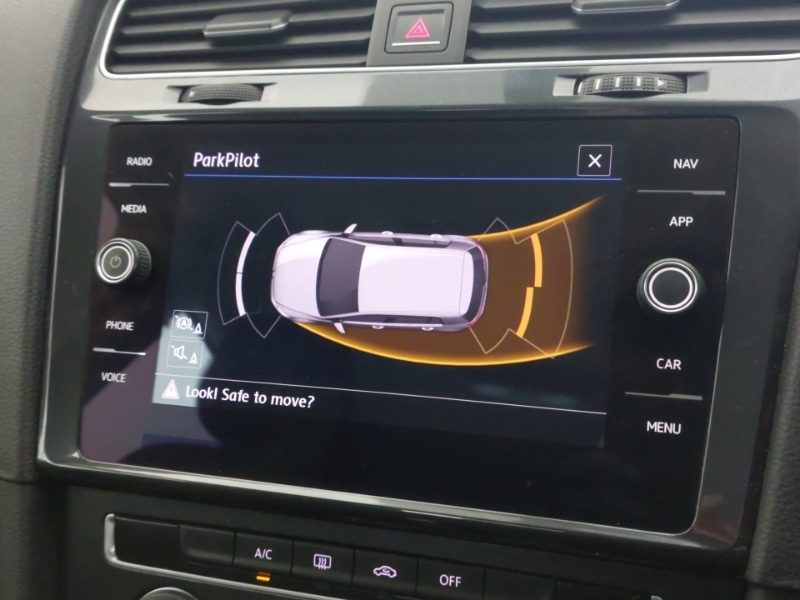 Used Volkswagen Golf 2018 for sale - 76450947: Photo 17