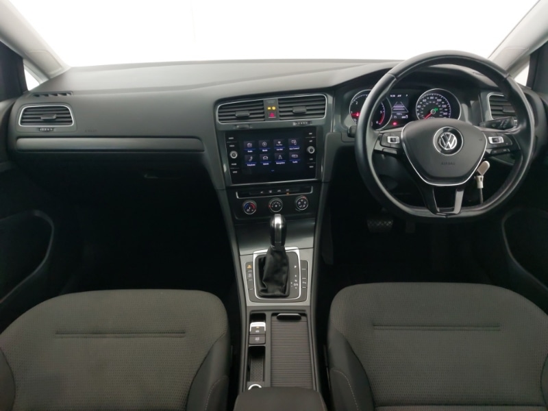 Used Volkswagen Golf 2018 for sale - 76450947: Photo 2