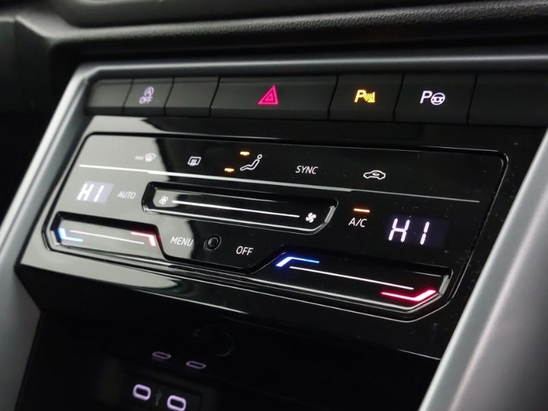 Used Volkswagen T-Roc 2023 for sale - 76785519: Photo 16