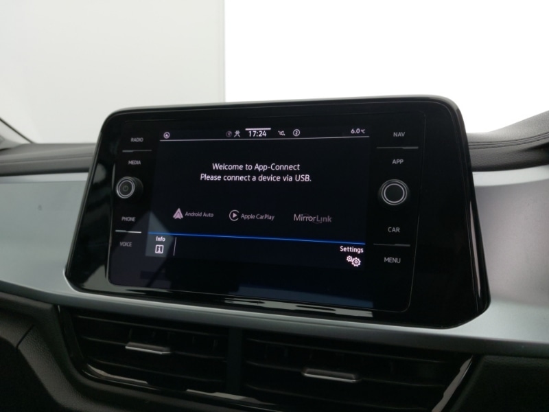 Used Volkswagen T-Roc 2023 for sale - 76785519: Photo 18