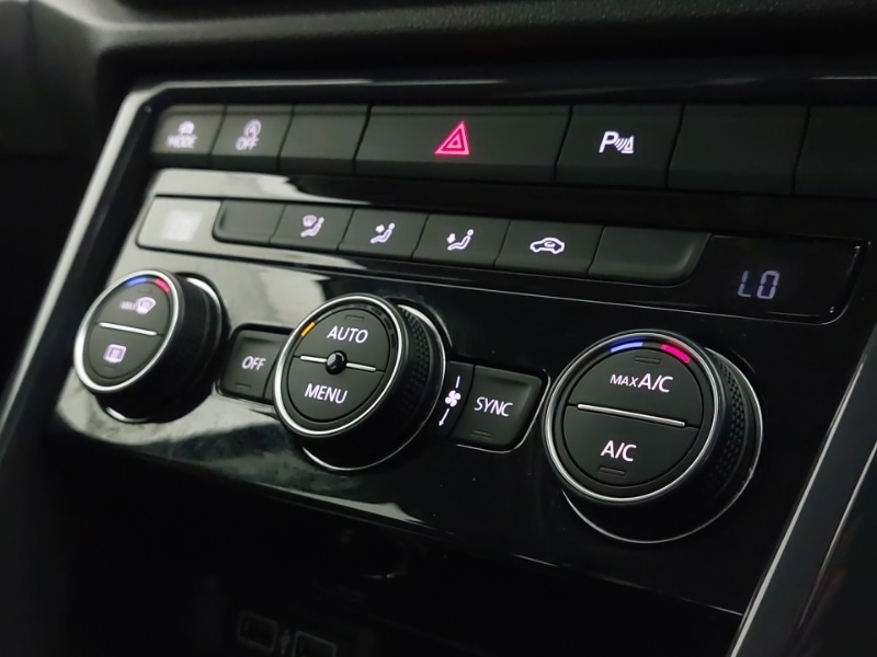 Used Volkswagen T-Roc 2019 for sale - 76613997: Photo 16