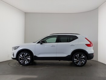 Used Volvo XC40 2024 for sale - 76130196: Photo