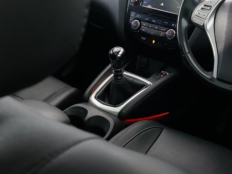 Used Nissan Qashqai 2017 for sale - 76834238: Photo 11