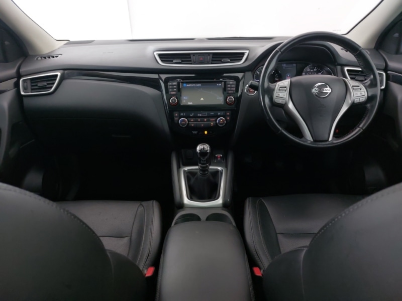 Used Nissan Qashqai 2017 for sale - 76834238: Photo 2