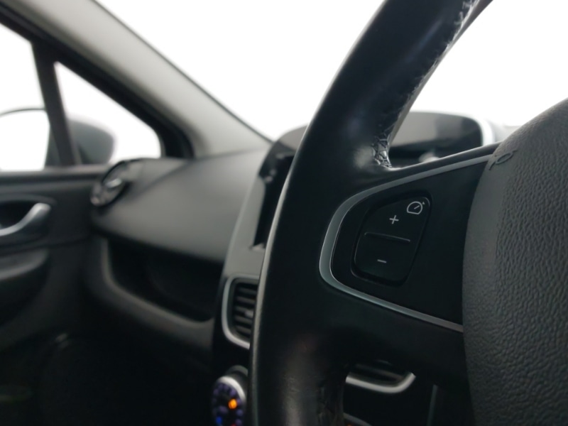 Used Renault Clio 2018 for sale - 76880156: Photo 13