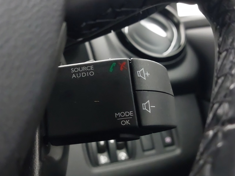 Used Renault Clio 2018 for sale - 76880156: Photo 14