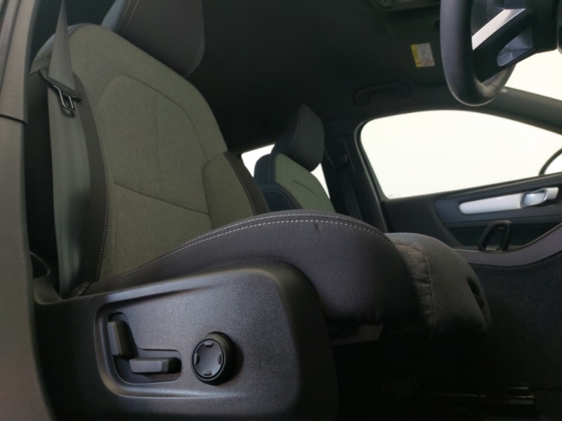 Used Volvo XC40 2023 for sale - 76052199: Photo 12