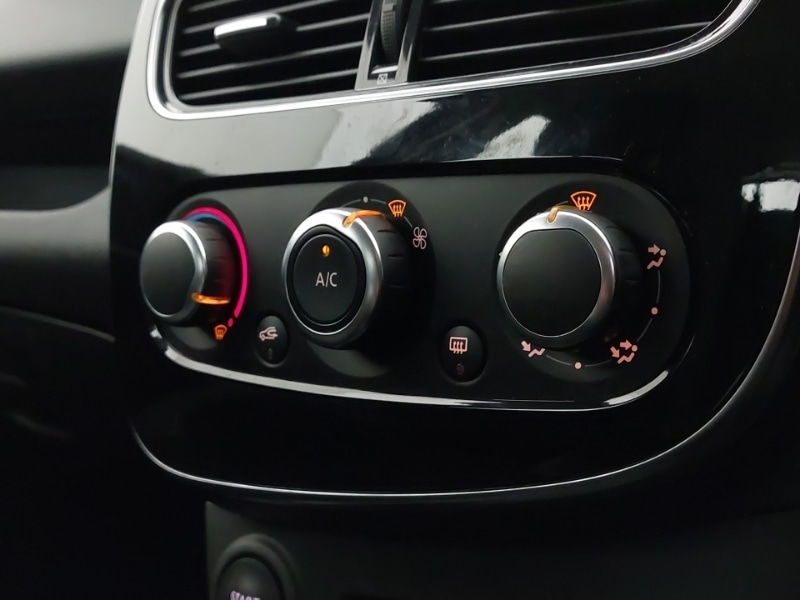 Used Renault Clio 2019 for sale - 77419104: Photo 15