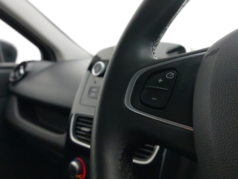 Used Renault Clio 2019 for sale - 77419104: Photo 18