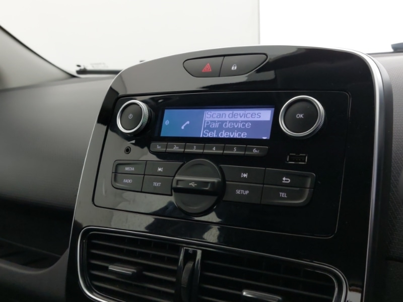 Used Renault Clio 2019 for sale - 77419104: Photo 19