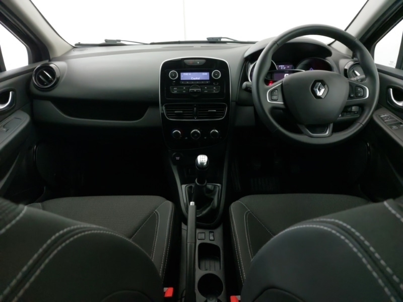 Used Renault Clio 2019 for sale - 77419104: Photo 2