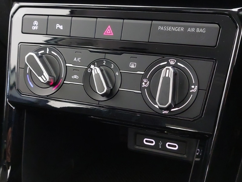 Used Volkswagen T-Cross 2024 for sale - 75988826: Photo 18