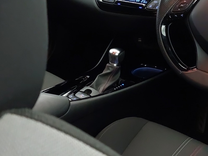 Used Toyota C-HR 2023 for sale - 77522602: Photo 11