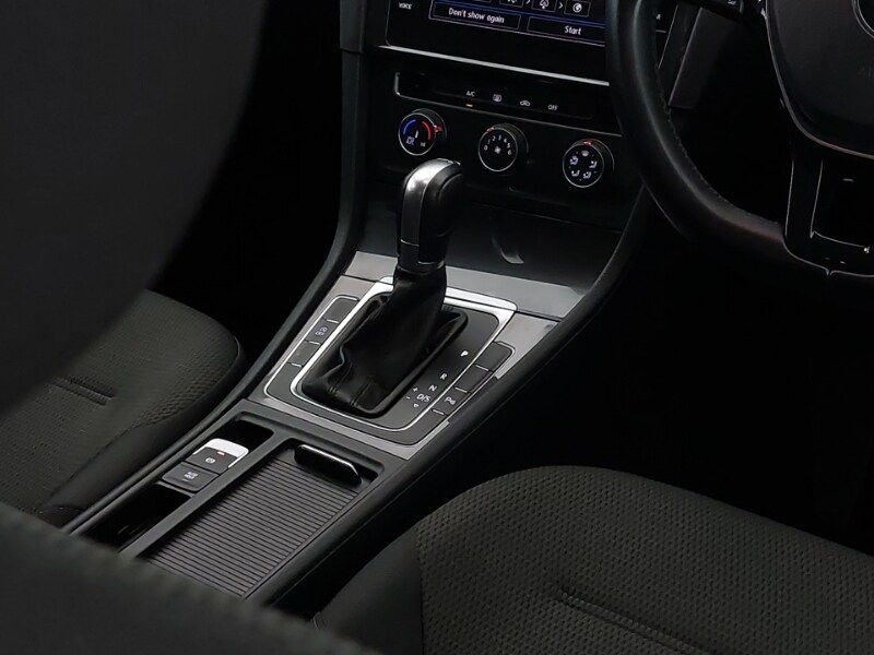 Used Volkswagen Golf 2019 for sale - 77644611: Photo 11