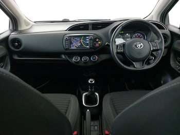 Used Toyota Yaris 2017 for sale - 79025438: Photo