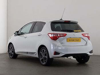 Used Toyota Yaris 2017 for sale - 79025438: Photo