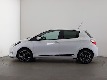 Used Toyota Yaris 2017 for sale - 79025438: Photo
