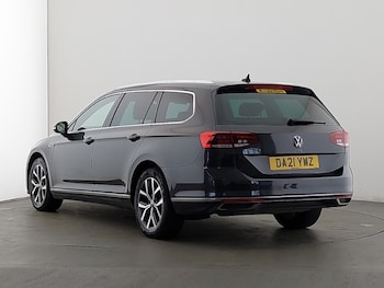 Used Volkswagen Passat 2021 for sale - 78872801: Photo